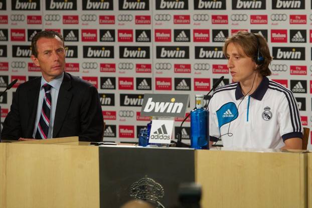 Luka Modri? potpisao petogodišnji ugovor s Real Madridom