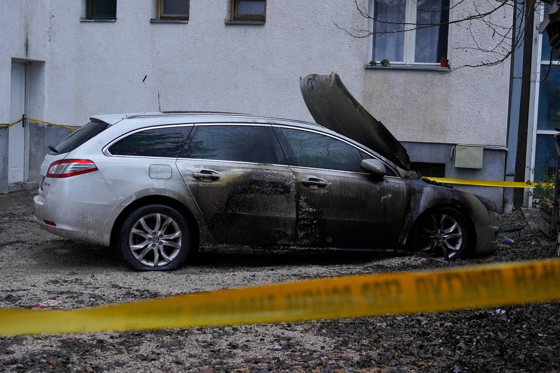 VIDEO Drama u Banjoj Luci: Eksplodirao još jedan automobil ravnatelja osnovne škole