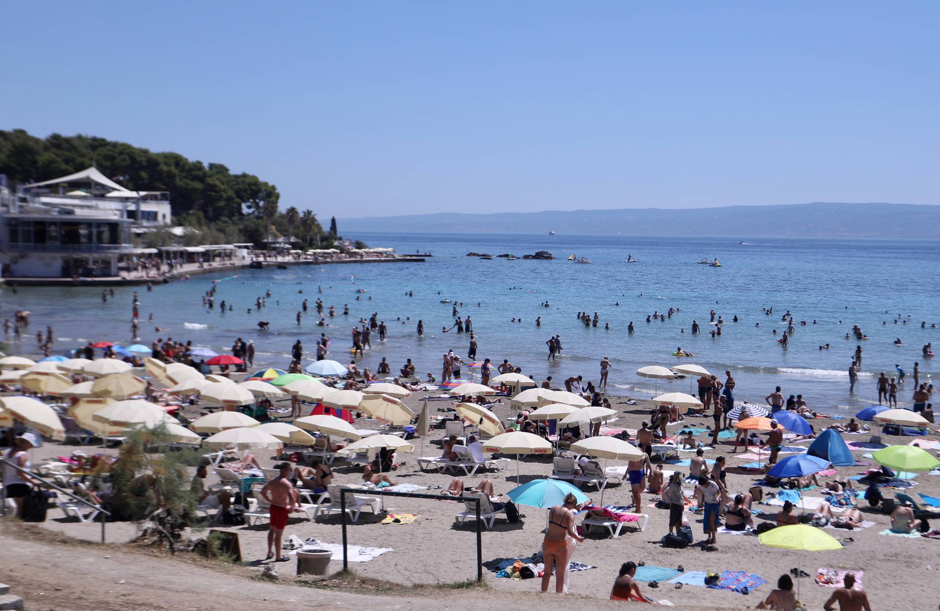 Splitske plaže prepune su kupača i po najvećoj vrućini