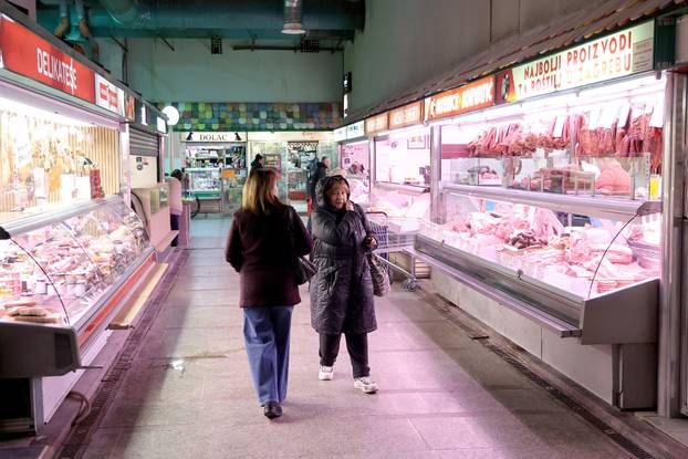 Zagreb: Unutarnji dio tržnice Dolac ponovno radi