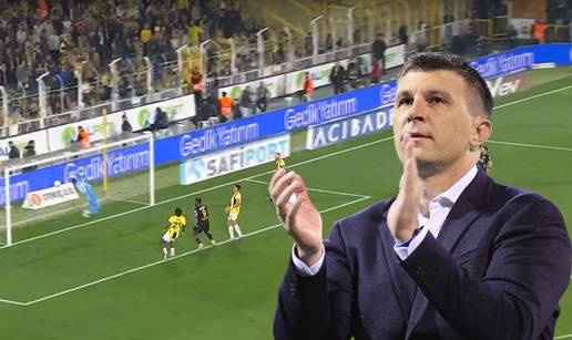 VIDEO Jakirović izbija Mourinhu naslov iz ruku! Livaković skrivio autogol, Istanbul je utihnuo