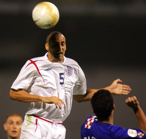 ARHIVA - 2006. Zagreb: Vatreni i "maksimirska krtica" srušili su Englesku 