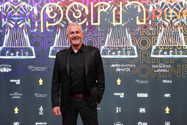 Split: Dolazak uzvanika na svečanu dodjelu 33. glazbene nagrade Porin