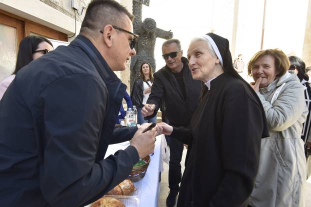 Vodice: 13. Tradicionalni turnir u tucanju jaja
