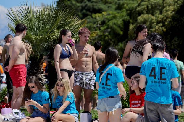 Zadar: Zadarski maturanti obilježavaju posljednji dan srednjoškolskog obrazovanja