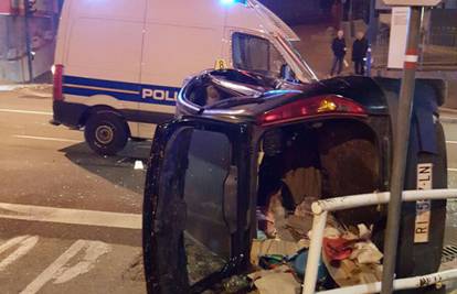Pod rotirkama: Policija prošla kroz crveno i zabila se u Fiat