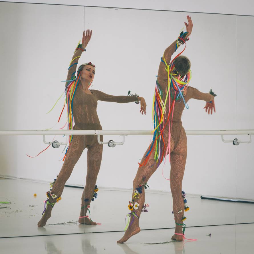 Remi nakon 27 godina karijere objavila prvu solo pjesmu i šokirala potezom u spotu...