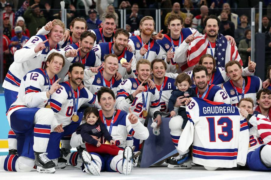 Ice Hockey - Men's Victory Ceremony