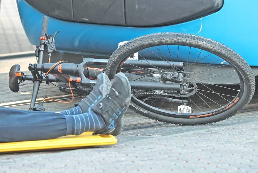 Zagreb: Dječaka na biciklu udario tramvaj