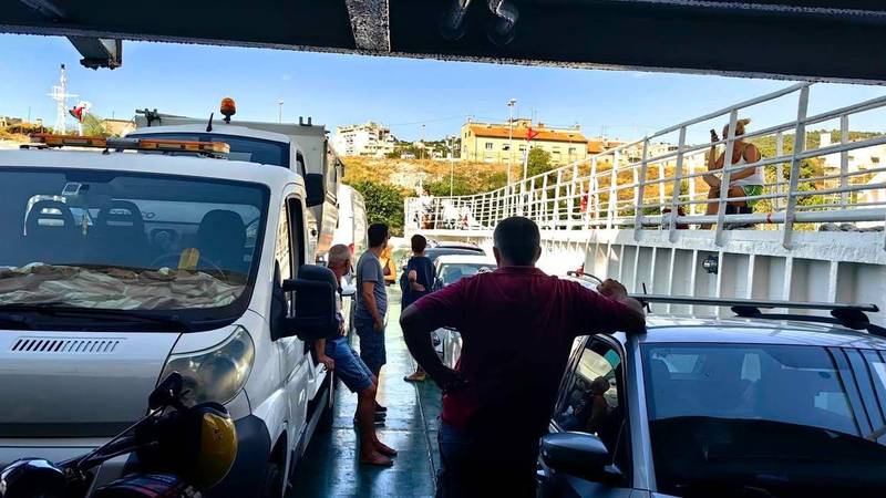 Okvara rampe na trajektu v Šibeniku povzročila težave