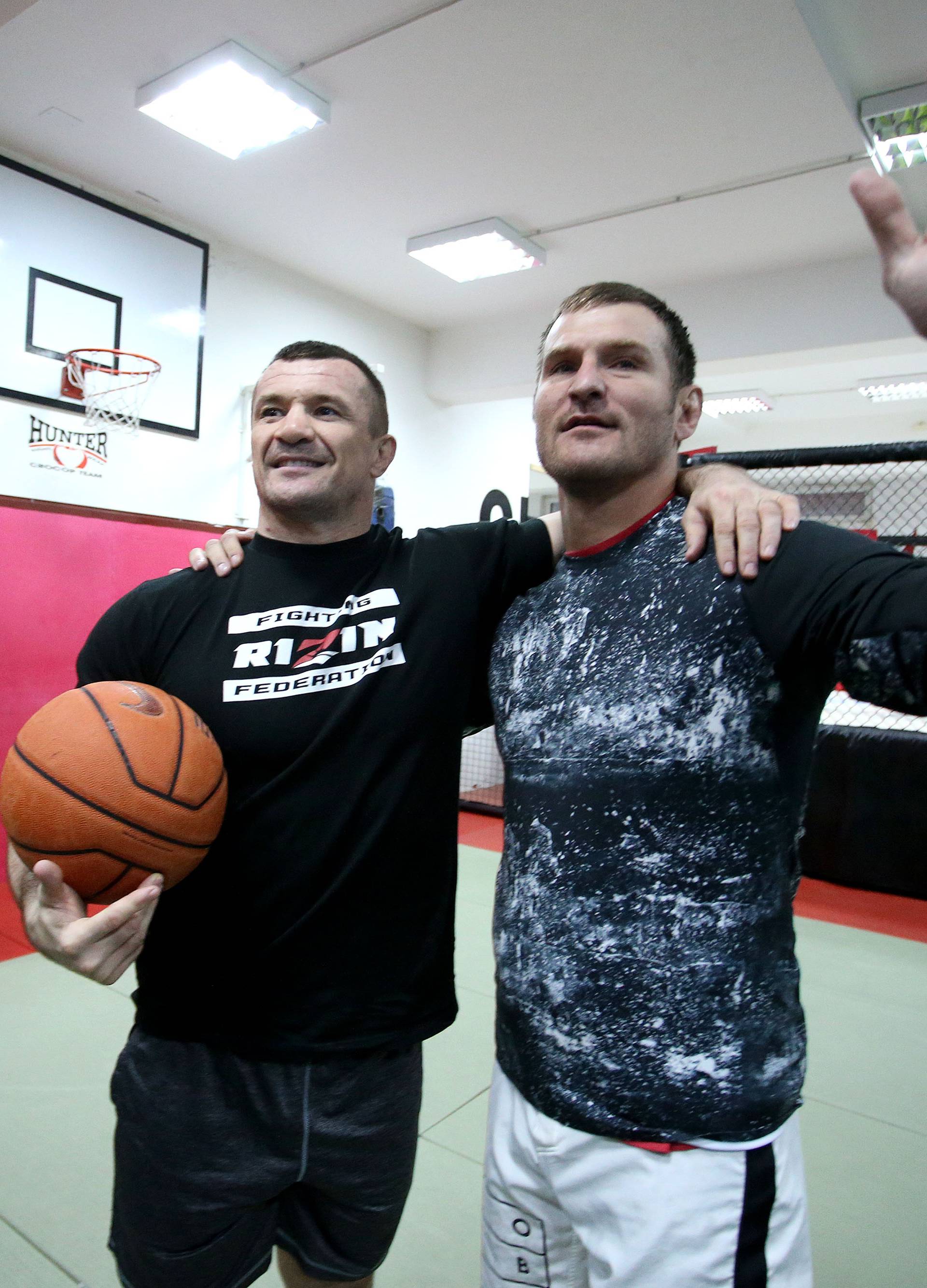 Ponovni okršaj dvije legende: Mirko i Stipe odradili trening
