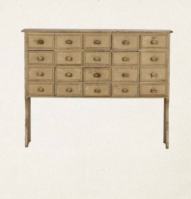 FOTO Nostalgija je bila ključ: Ovo je namještaj koji potpisuje glumica Pamela Anderson