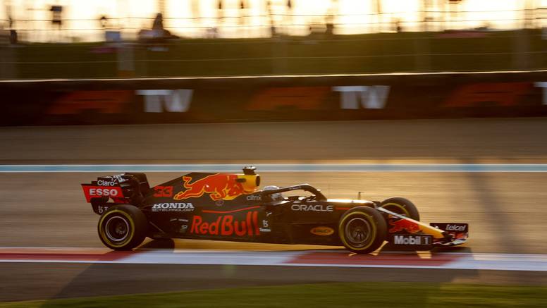 Verstappen će startati ispred Hamiltona u finalu sezone F1