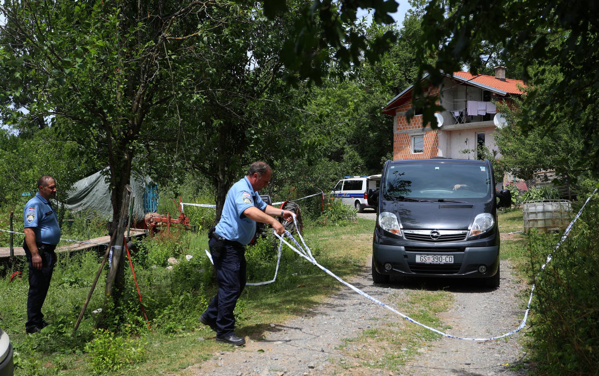 Mučni detalji ubojstva pokraj Brinja: 'Nikola je bio nasilnik, jednom je ženu ubacio u bačvu'