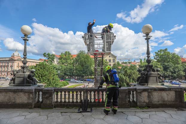 Zagreb: U Hrvatskom narodnom kazalištu održana vježba evakuacije i spašavanja