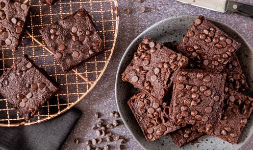 Jede vam se nešto slatko? Napravite fini i zdravi brownie