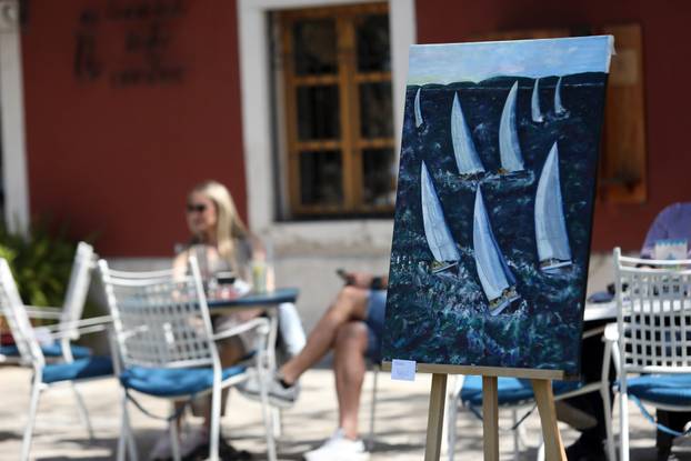 Šibenik: Jedanaest autora obilježilo Svjetski dan umjetnosti izlažući u okviru pop up izložbe „Ja umjetnik”