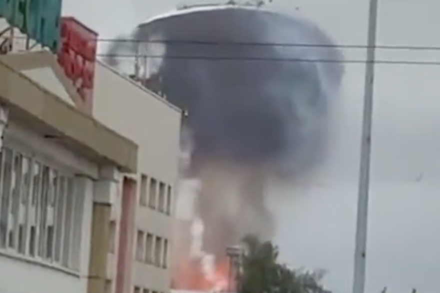 Plamen i gusti dim vi&dstrok;eni su u rafineriji u jugoisto&ccaron;nom moskovskom okrugu Kapotnja