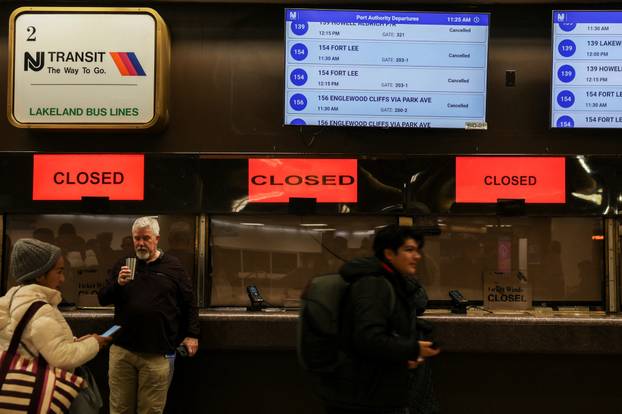 Major winter storm spreads across a large swath of the United States