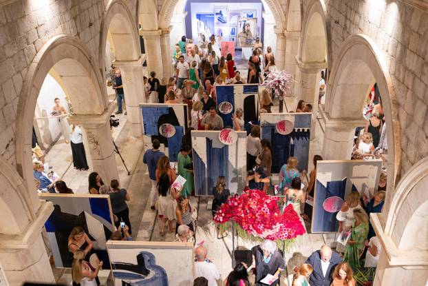 Dubrovnik: Saša Šekoranja otvorio izložbu svojih radova u atriju palače Sponza