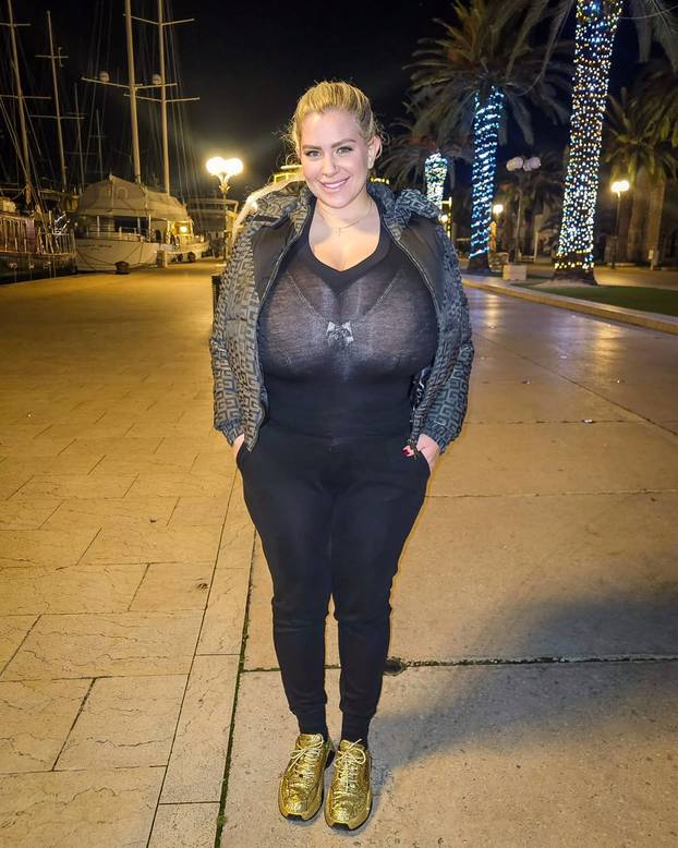 FOTO Grudi joj rastu iz dana u dan: 'Više im ne znam veličinu, nosim grudnjake po mjeri'