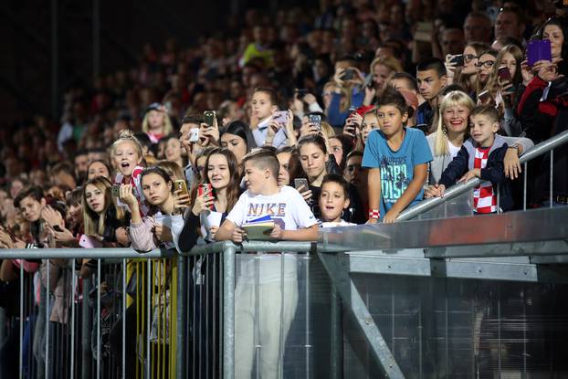 Rijeka: Trening reprezentativaca na popunjenom stadionu uoÄi utakmice s Engleskom