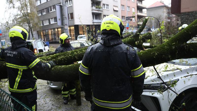 Vatrogasci zatrpani pozivima: 'Nismo mi građevinska tvrtka'