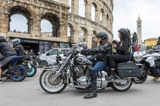 Defile kroz Pulu na najvećem susretu Croatia Bike Week