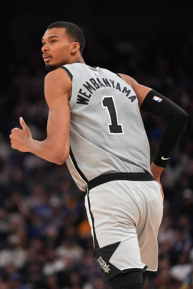 NBA: San Antonio Spurs at Golden State Warriors