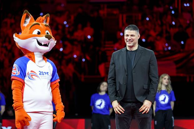 Zagreb: Svečana oproštajna ceremonija hrvatskih rukometnih legendi Domagoja Duvnjaka, Igora Karačića i Ivana Pešića