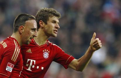 Hrđava šipka prijetila igračima Bayerna na treningu u Dohi