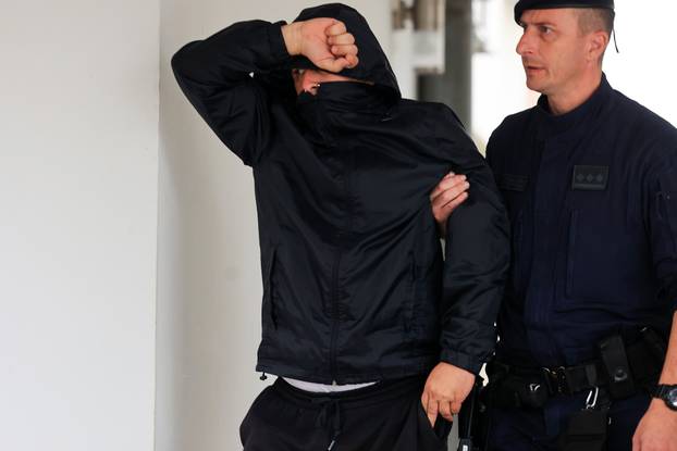 Na Općinskom sudu u Velikoj Gorici počela saslušanja muškaraca osumnjičenih da su pjevali ustaške pjesme 