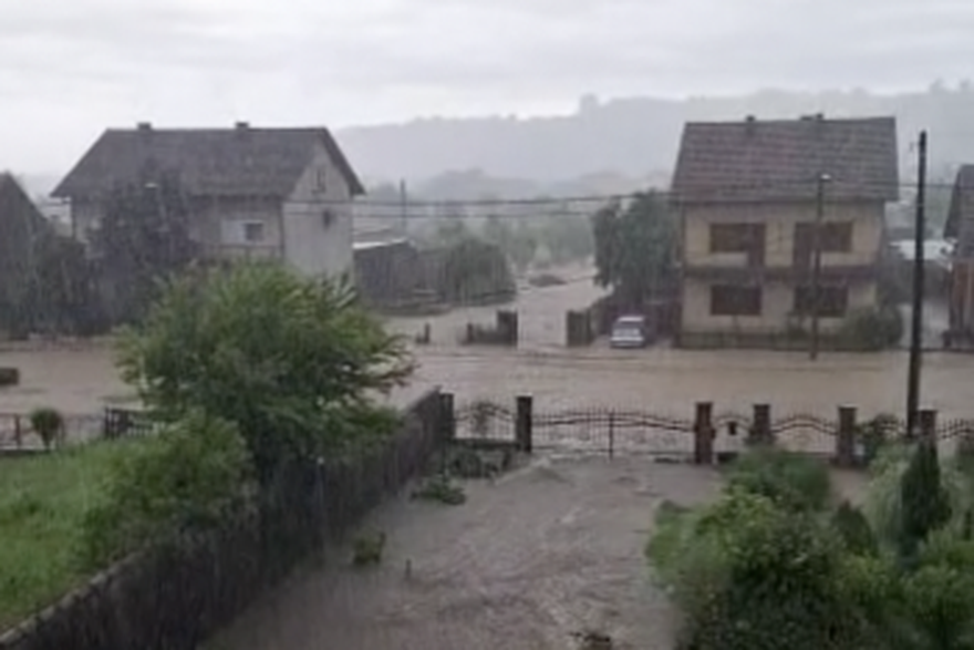 Nova Gradiška: Cesta koja vodi od Nove Gradiške prema Slavonskome Brodu