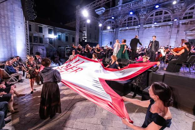 Dubrovnik: Opera galom ispred Katedrale zatvorene su 77. Dubrovačke ljetne igre