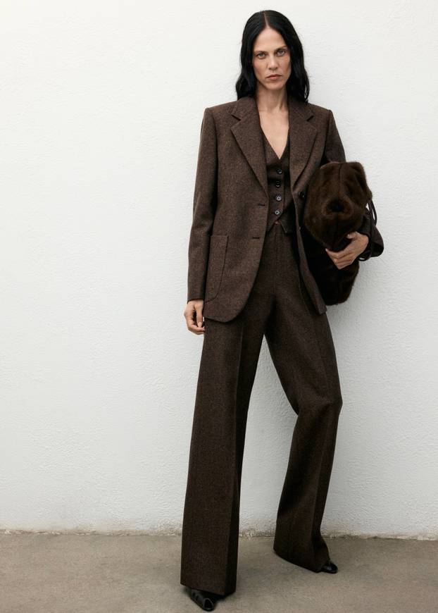 Hit ženska odijela po povoljnim cijenama koje morate imati