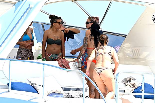 Players Of The Spanish Women's Soccer Team Enjoy A Break - Ibiza