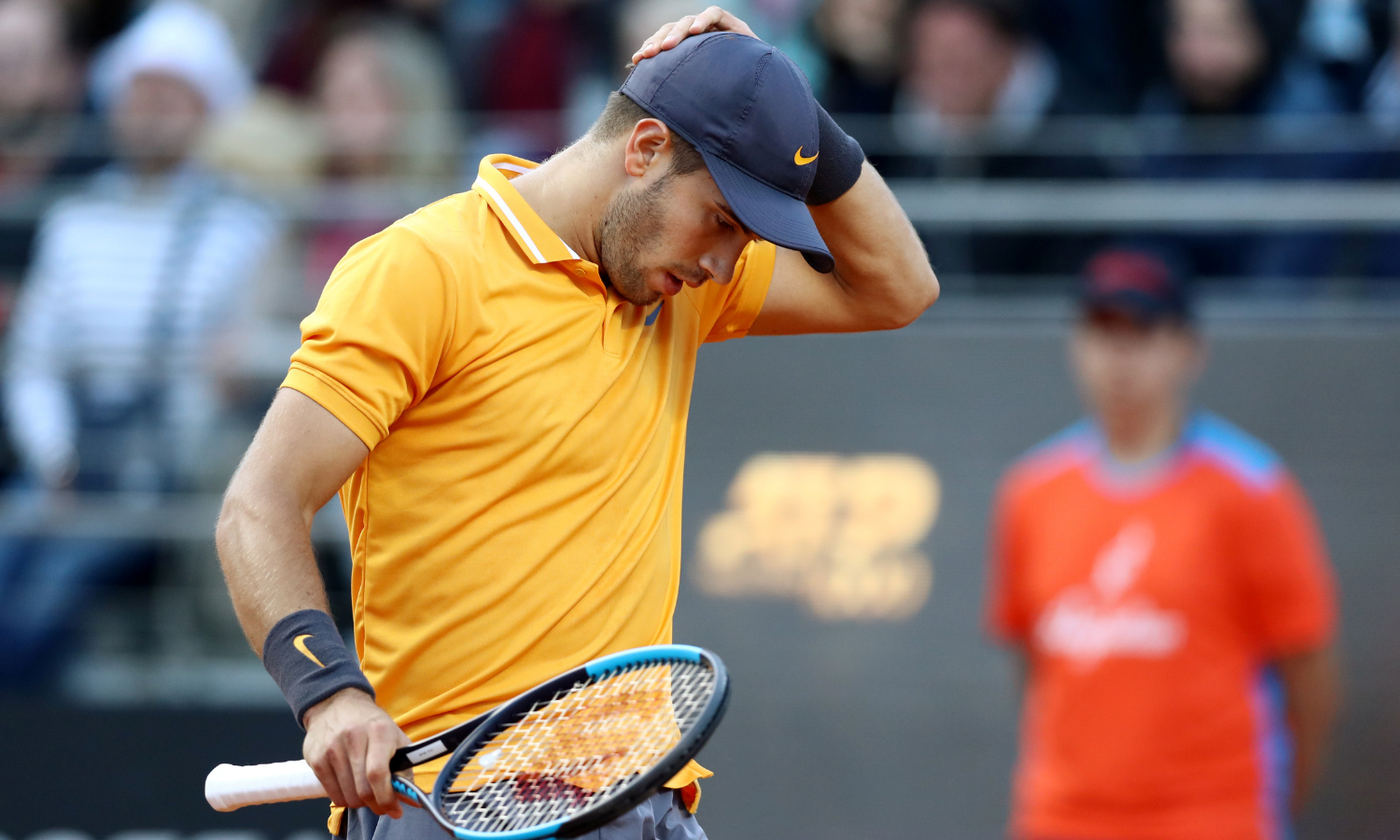 Ćorić izgubio u drami: Federer se svađao sa sucima i okrenuo
