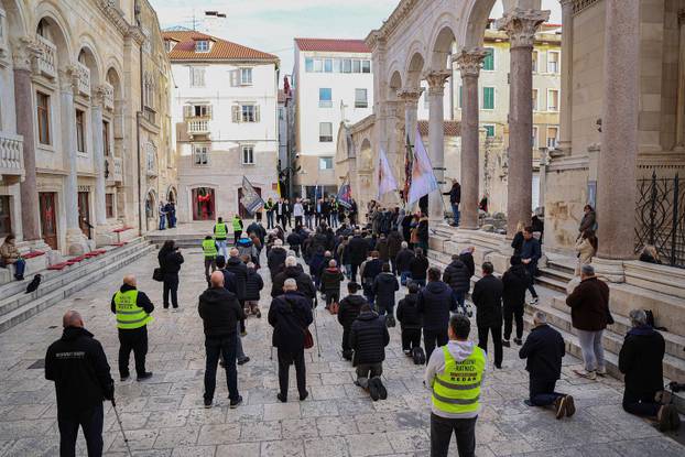 Split: Molitelji na Peristilu okupili su se i ove prve subote u mjesecu