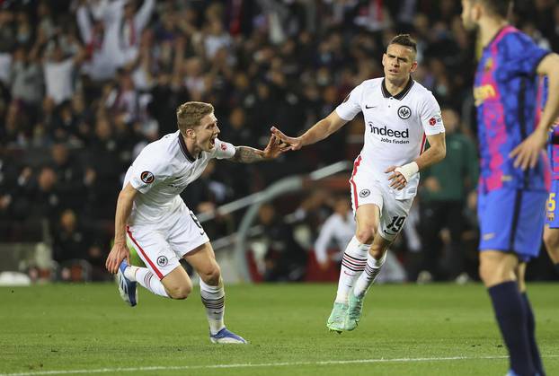 Jakić s Eintrachtom ušao u polufinale Europske lige pobjedivši Barcelonu s 3-2