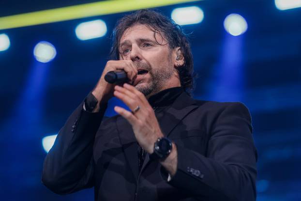 Zagreb: U Areni Zagreb održan koncert "Progledaj srcem"