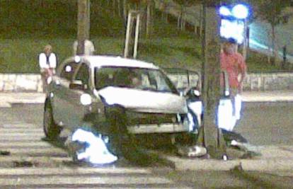 Split: Skretao pod ručnom i zabio se u stup semafora 