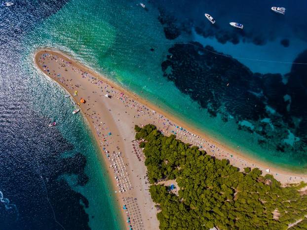 Zlatni rat, jedna od najpoznatijih jadranskih plaža 