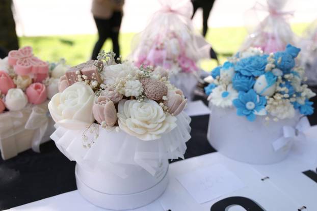 U Dugom selu održan je sajam cvijeća