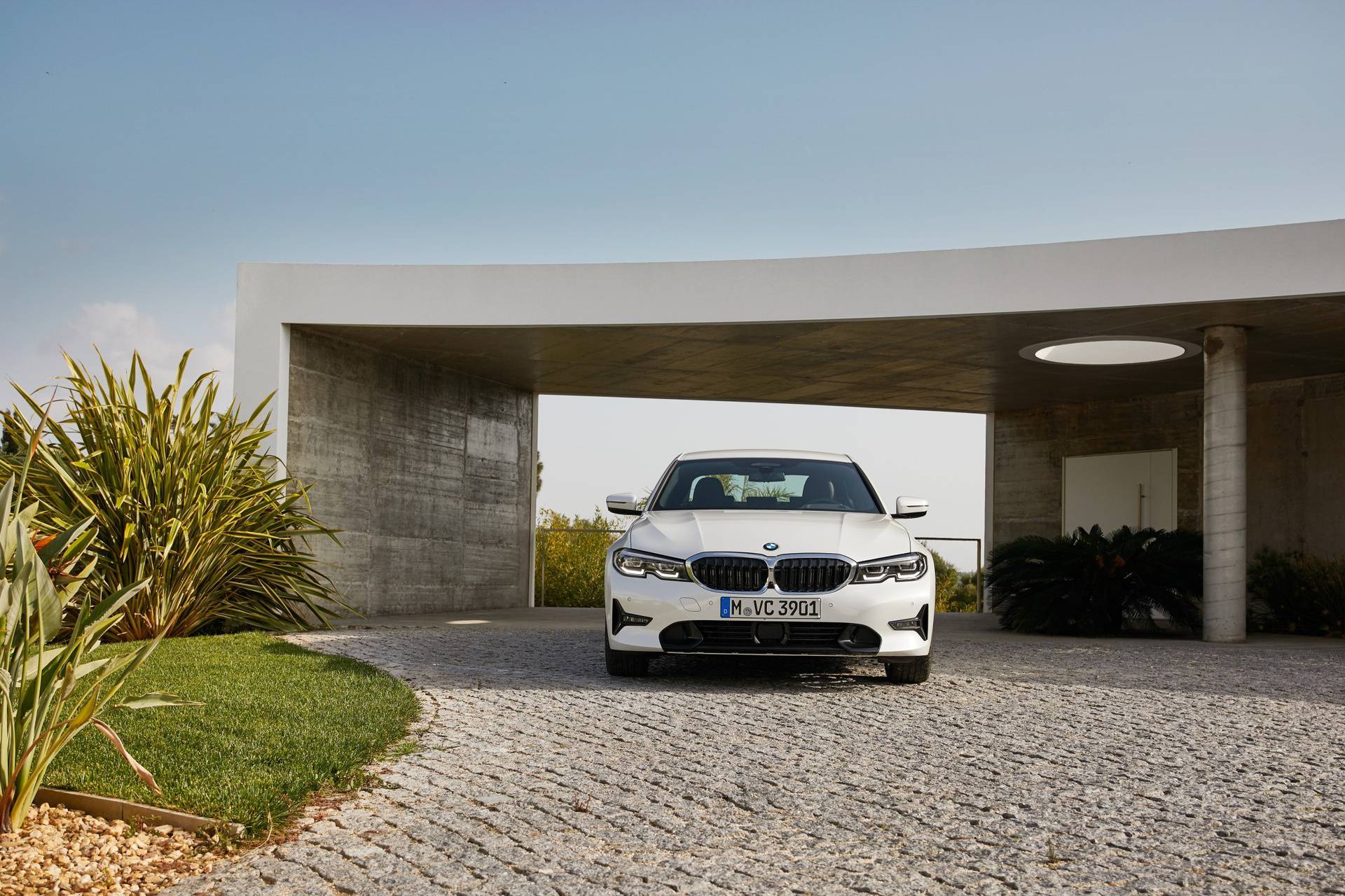 Bez čekanja do novog BMW-a serije 3: u svim poslovnicama dostupan je za isporuku odmah