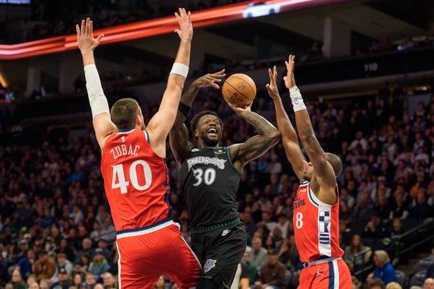 NBA: Los Angeles Clippers at Minnesota Timberwolves