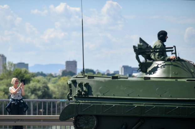 Zagreb: Izlazak vozila iz vojarne "1. gardijske brigade Tigrovi - Croatia"