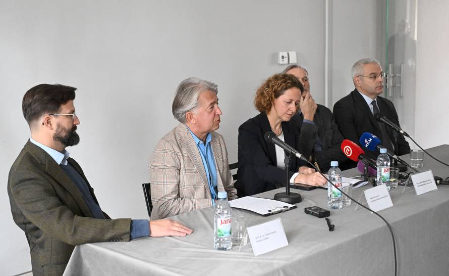 Zagreb: 1100 izlozba Hrvatskog Kraljevstva  u Klovicevim dvorima