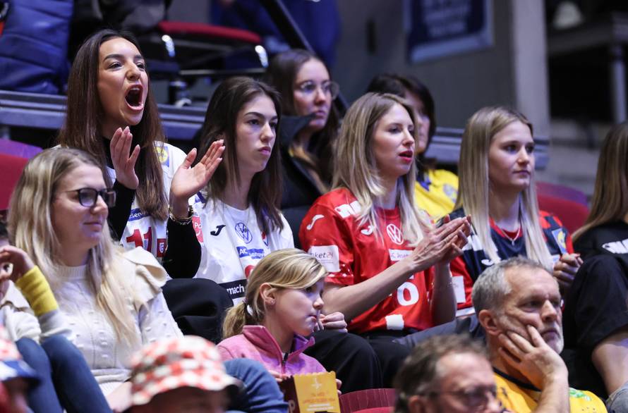 Malmo: Sestra Zvonimira Srne, Antonela, zabrinuta nakon ozlijede svog brata tijekom utakmice protiv Slovenije