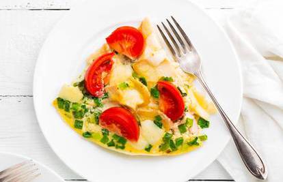 Fini omlet s blitvom i rajčicom