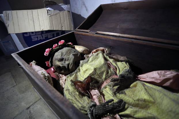 Palermo, a mummified child found in a trunk in the graveyard of the scrolls